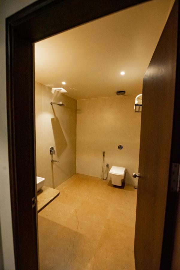 The Royal Palace Hotel 400703 Navi Mumbai Exterior photo